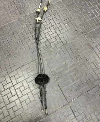 Peugeot 207 Gear shift cable linkage