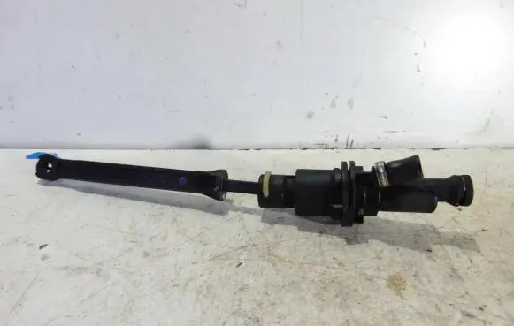 Peugeot 207 Clutch slave cylinder 