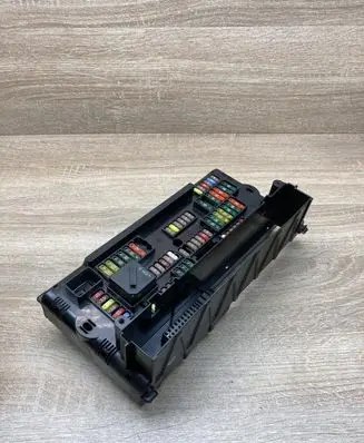 BMW 5 GT F07 Fuse module 9252816 1703344