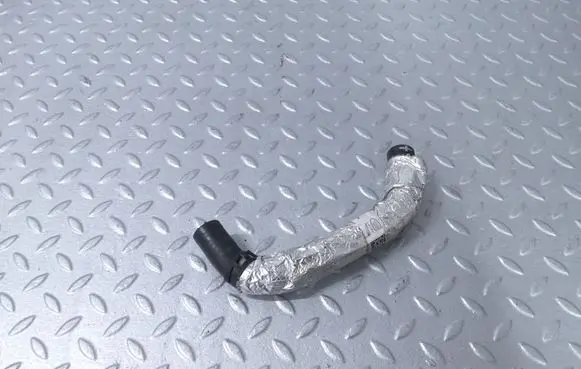 Land Rover Defender Engine coolant pipe/hose K6D39Y438DC LR125493 K6D39Y438DD