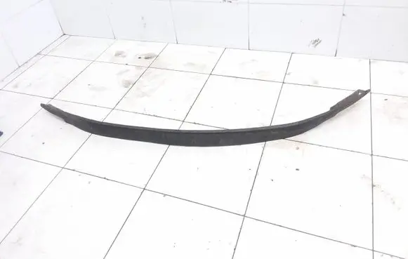 Front bumper lip