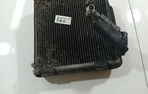 Volkswagen Golf Plus A/C cooling radiator (condenser) 