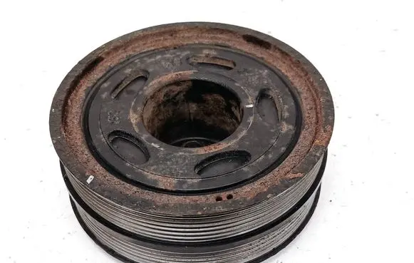Audi Q7 4L Crankshaft pulley 06E105251E