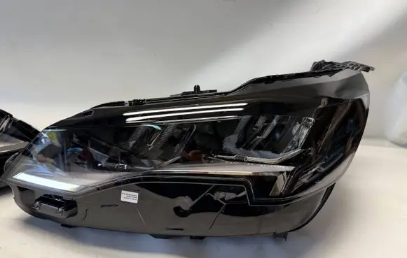 Peugeot 5008 II Headlight/headlamp 9836230280