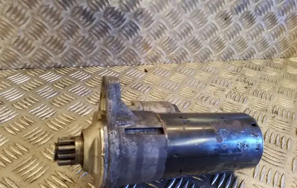 Volkswagen Jetta VI Starter motor 025911024