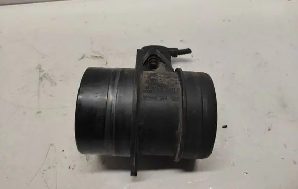 Audi A4 S4 B7 8E 8H Mass air flow meter 0281002461 074906461B