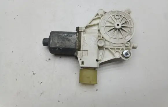 BMW 1 E81 E87 Front door window regulator motor 6927029