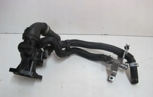 Land Rover Discovery Sport Thermostat/thermostat housing M4D318B402BB
