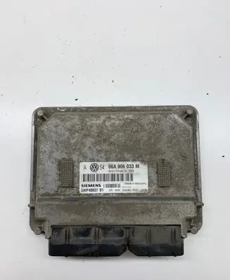 Volkswagen Golf IV Engine control unit/module 06A906033M 5WP4003701