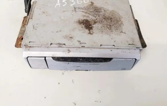 Nissan Navara D22 Navigation unit CD/DVD player e13020407 nax9500e