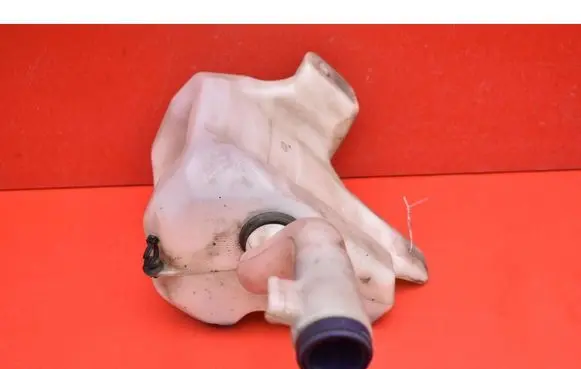 Windshield washer fluid reservoir/tank