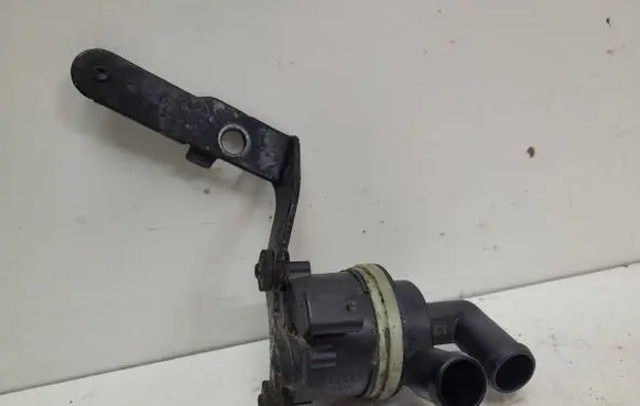 Volkswagen Caddy Electric auxiliary coolant/water pump 5N0965561A 1240210030
