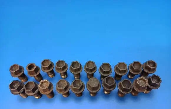 Mercedes-Benz E W212 Nuts/bolts M14X15X46