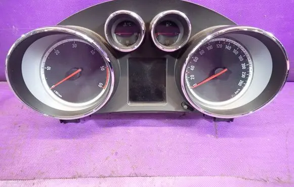 Opel Insignia A Speedometer (instrument cluster) 12844138