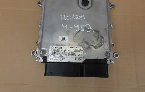 Honda CR-V Engine control unit/module ECU 37820R7CG26 0281031073