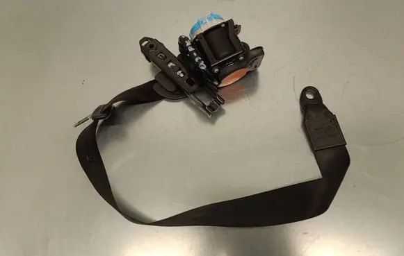 Audi Q3 8U Front seatbelt 3063559 0717F6M1HRDZ 307139299G48A