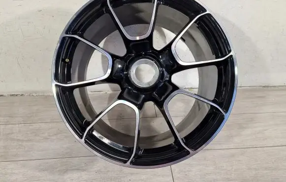 Porsche 992 R21 alloy rim 992601025AG