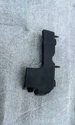 Audi A4 S4 B7 8E 8H Front bumper mounting bracket 8E0807284E