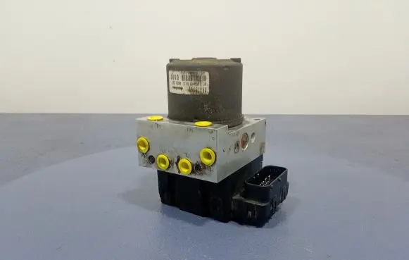 Mitsubishi Space Wagon ABS Pump MR475991