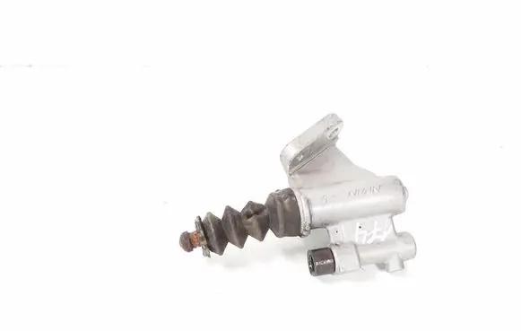 Clutch slave cylinder