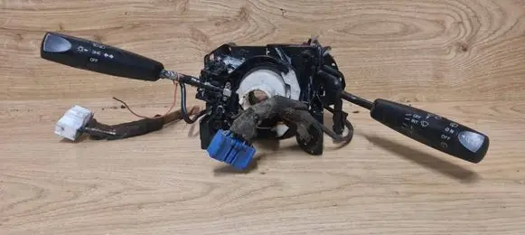 Mazda 626 Wiper turn signal indicator stalk/switch 175018 175026