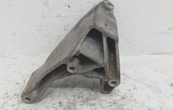 Volkswagen Crafter Engine mounting bracket 076199307