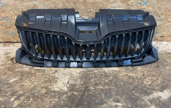 Skoda Fabia Mk3 (NJ) Front bumper upper radiator grill 6V0853653 S2510J023-M