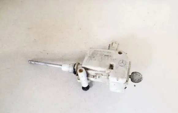 Mercedes-Benz C W203 Central locking motor a2038201997