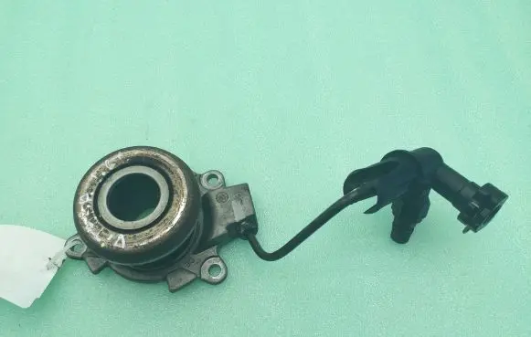 Clutch slave cylinder
