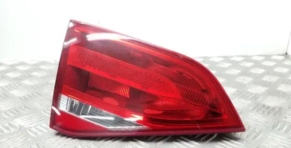 Audi A4 S4 B8 8K Tailgate rear/tail lights 8K5945093