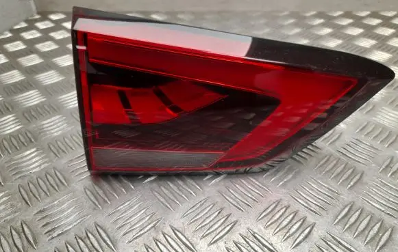 MG ZS Rear/tail lights 10571683