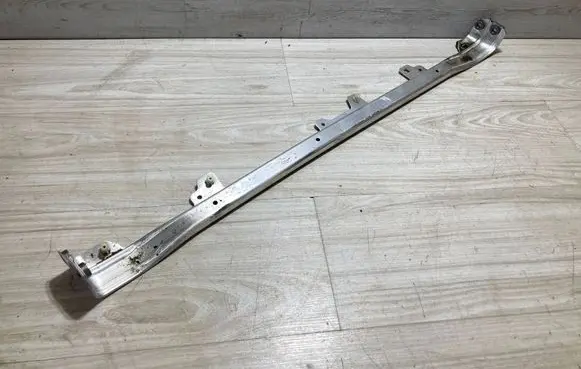 BMW 1 F70 Radiator mount bracket 8737263