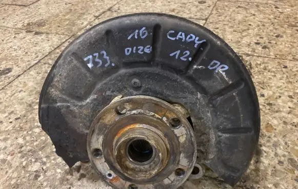 Volkswagen Caddy Front wheel hub
