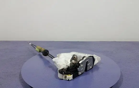 Alfa Romeo 33 Front door lock 