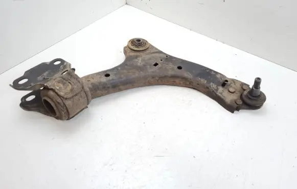 Skoda Octavia Mk2 (1Z) Front lower control arm/wishbone