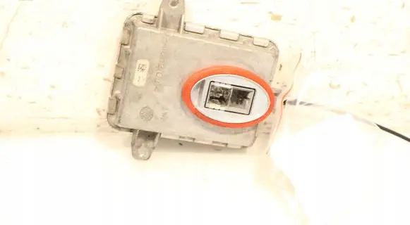 Maserati Ghibli Voltage converter/converter module 