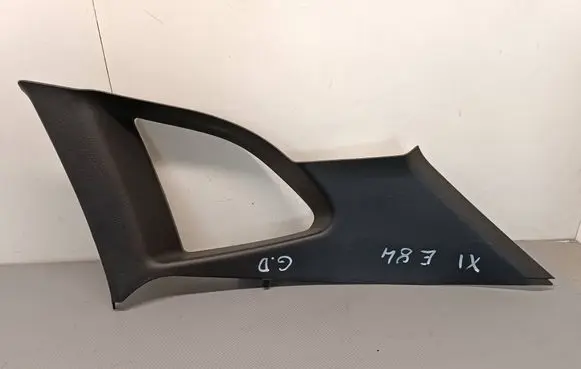 (D)pillar trim (top)