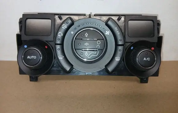 Peugeot 5008 Climate control unit 96738323XT A2C37822700 690H90