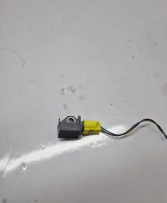 Mercedes-Benz C W204 Airbag deployment crash/impact sensor A2048201985 5WK43584 04896011AB