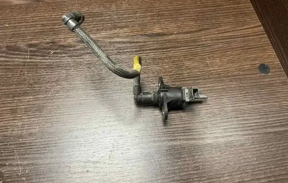 Renault Master III Fuel pressure sensor 208853765R