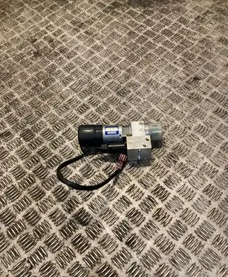 Mercedes-Benz E W211 Convertible roof hydraulic pump A2118000048 2118000048