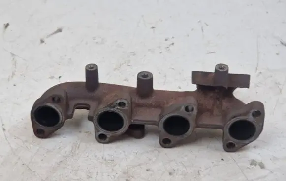 Hyundai i40 Exhaust manifold