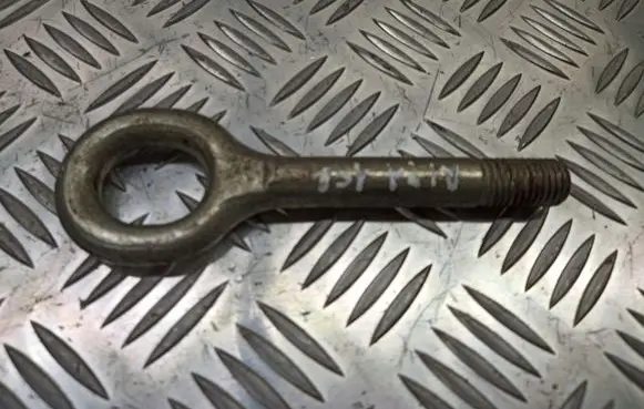 Alfa Romeo 159 Tie down hook / loop 