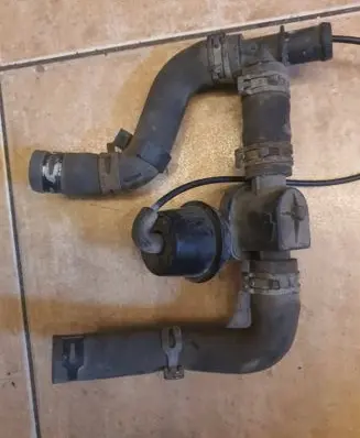 Volkswagen Multivan T5 Engine coolant pipe/hose 701121805