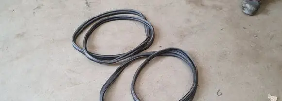 Porsche Boxster 986 Front door rubber seal 