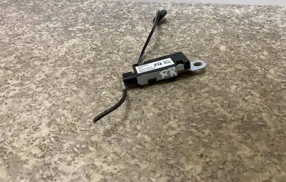 Opel Insignia A Antenna control unit 13327069 421251063