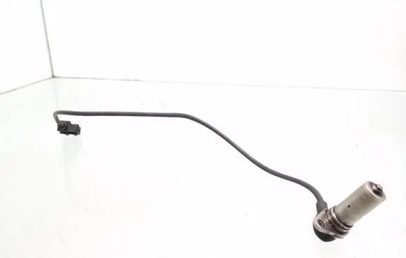 Volkswagen PASSAT B5 Crankshaft position sensor 028907319B