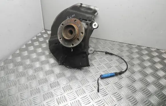 BMW 5 E60 E61 Front wheel hub 6760953 VD17475