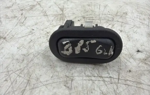 Opel Zafira A Electric window control switch 90561388