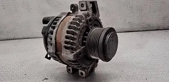 Honda CR-V Generator/alternator 1042104860
